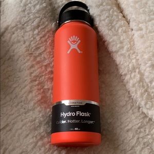 BRAND NEW HYDROFLASK